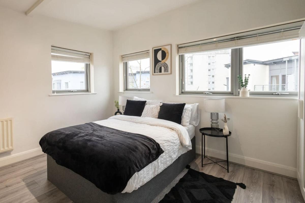 2 Bedroom 2 Bathroom Pad Apartment Birmingham