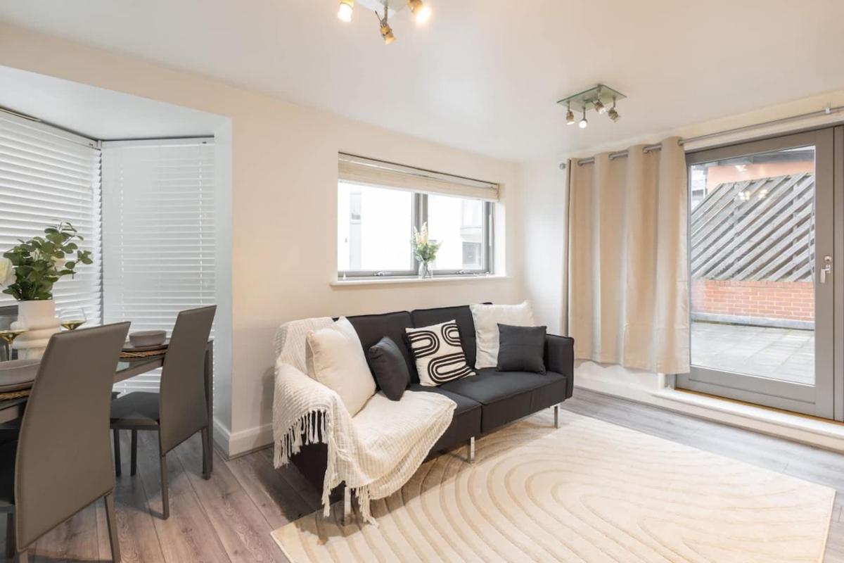 2 Bedroom 2 Bathroom Pad Apartment Birmingham